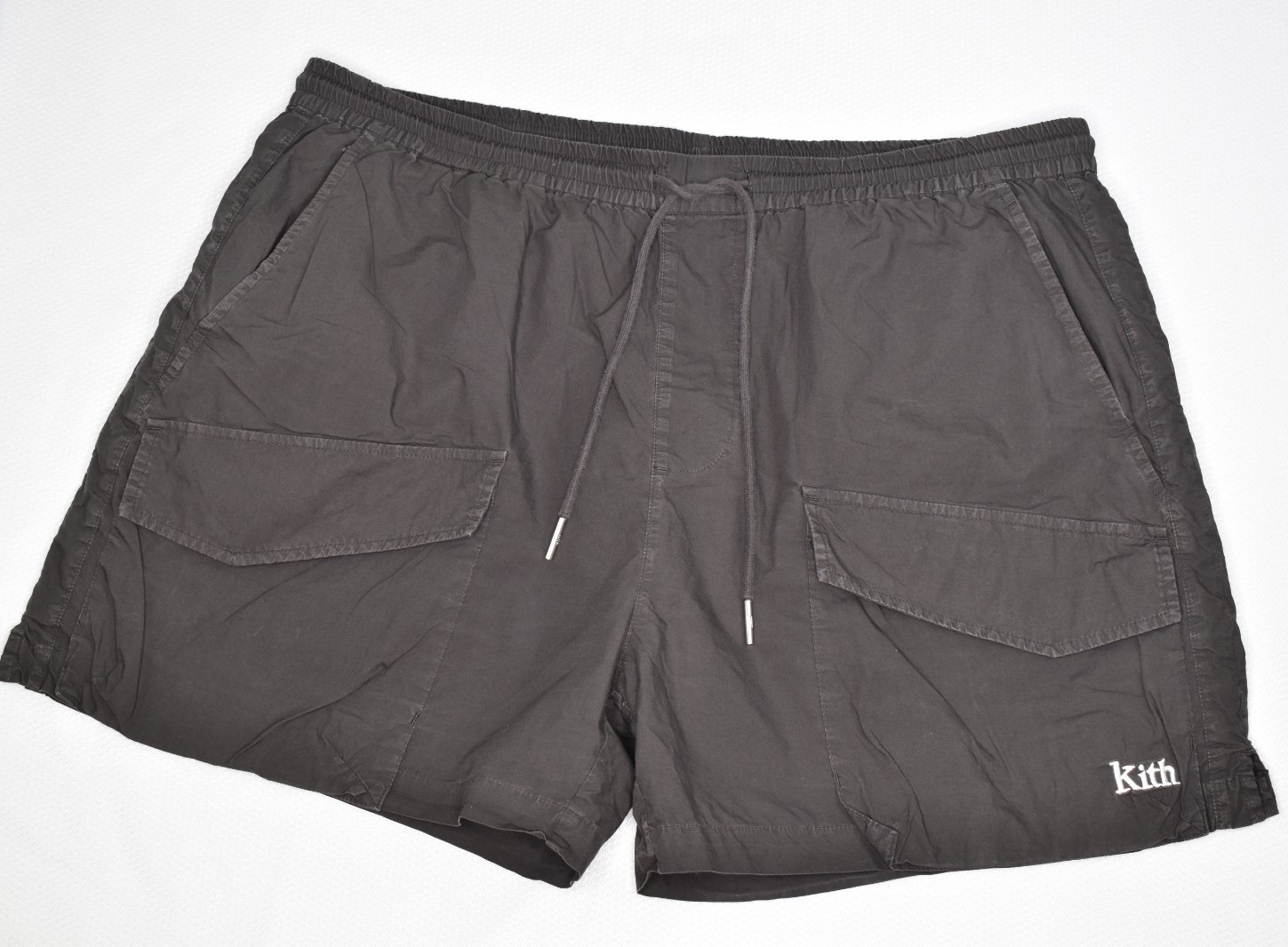 KITH XXL Men\'s Unlined 100% Cotton Athletic Cargo Shorts Charcoal