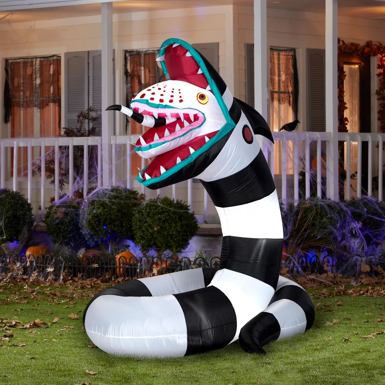 6 FT BEETLEJUICE SAND WORM Airblown Lighted Yard Inflatable 6 FT BEETLEJUICE SAND WORM Airblown Lighted Yard Inflatable