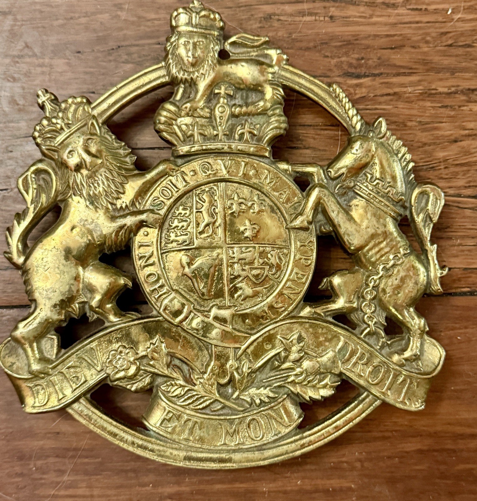Brass Vintage 1953 King\'s Arms Heraldic brass Lion & Unicorn Trivet castle Deco