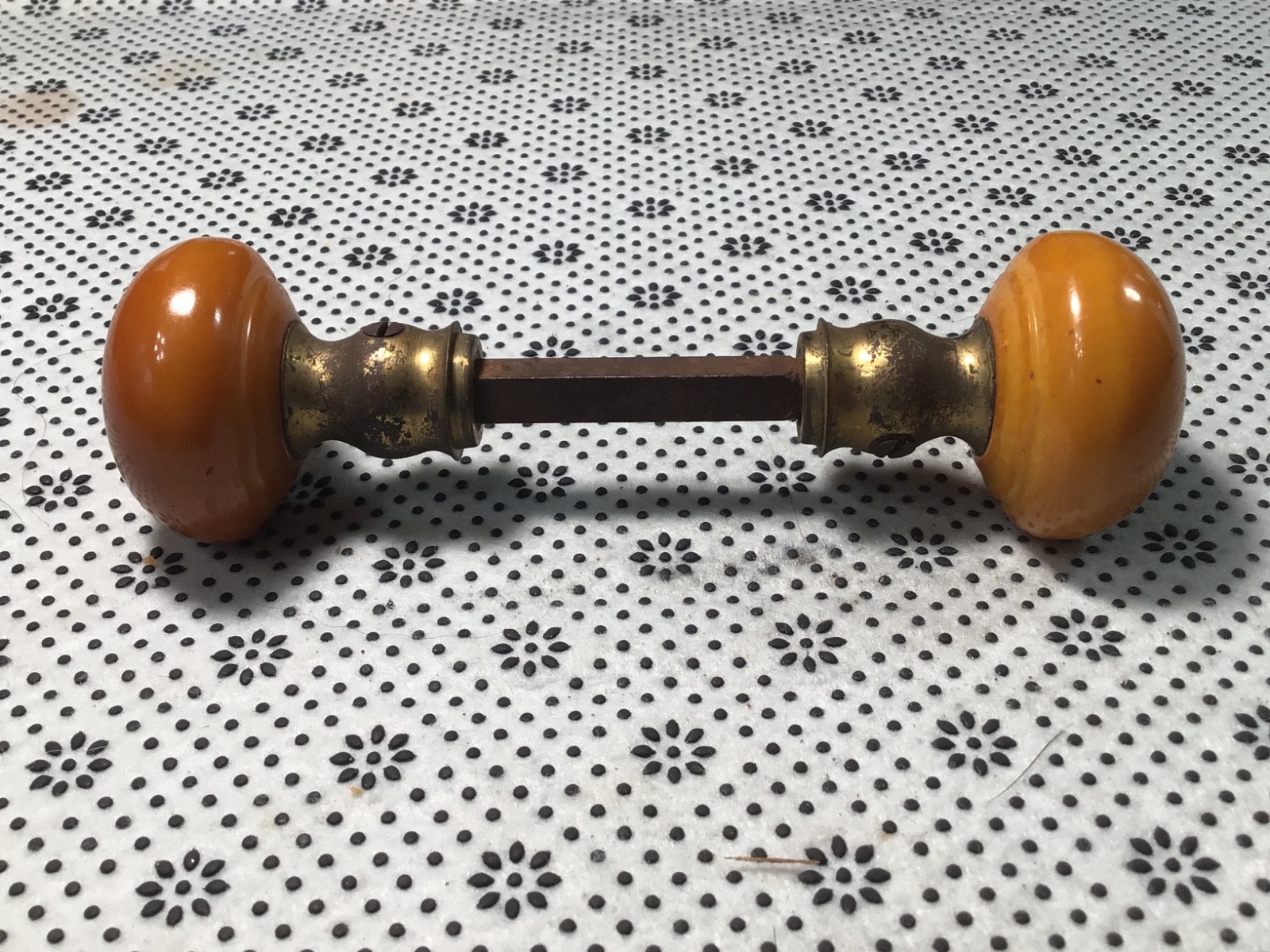 Bakelite Door Knob Set with Spindle - Butterscotch