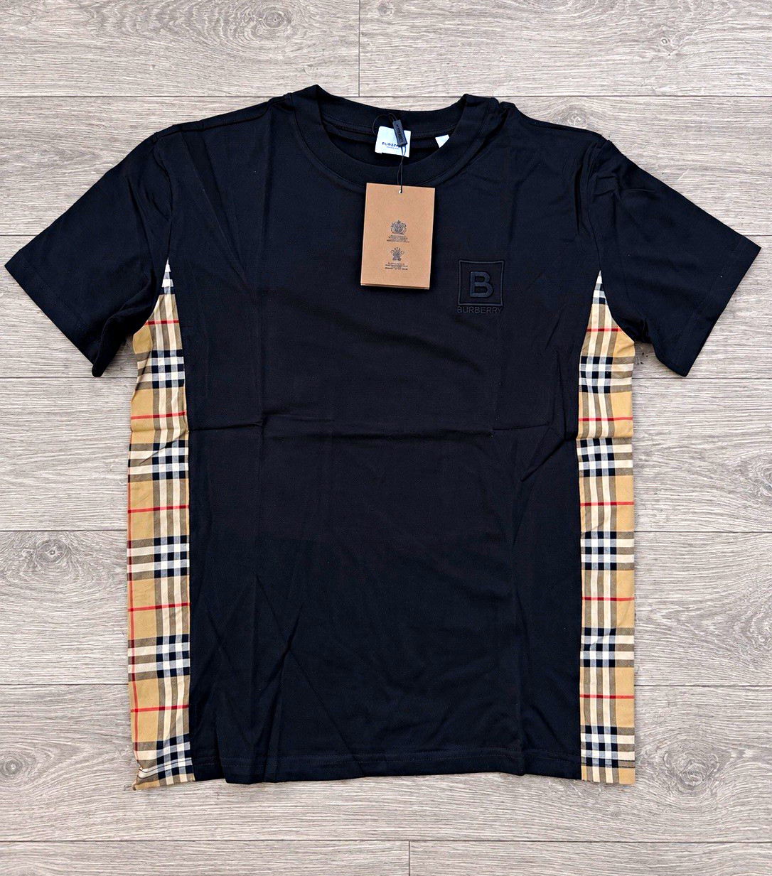 Burberry Men’s Black Logo Check Panel Crew Neck Short Sleeve T-Shirt L NWT Burberry Men’s Black Logo Check Panel Crew Neck Short Sleeve T-Shirt L NWT