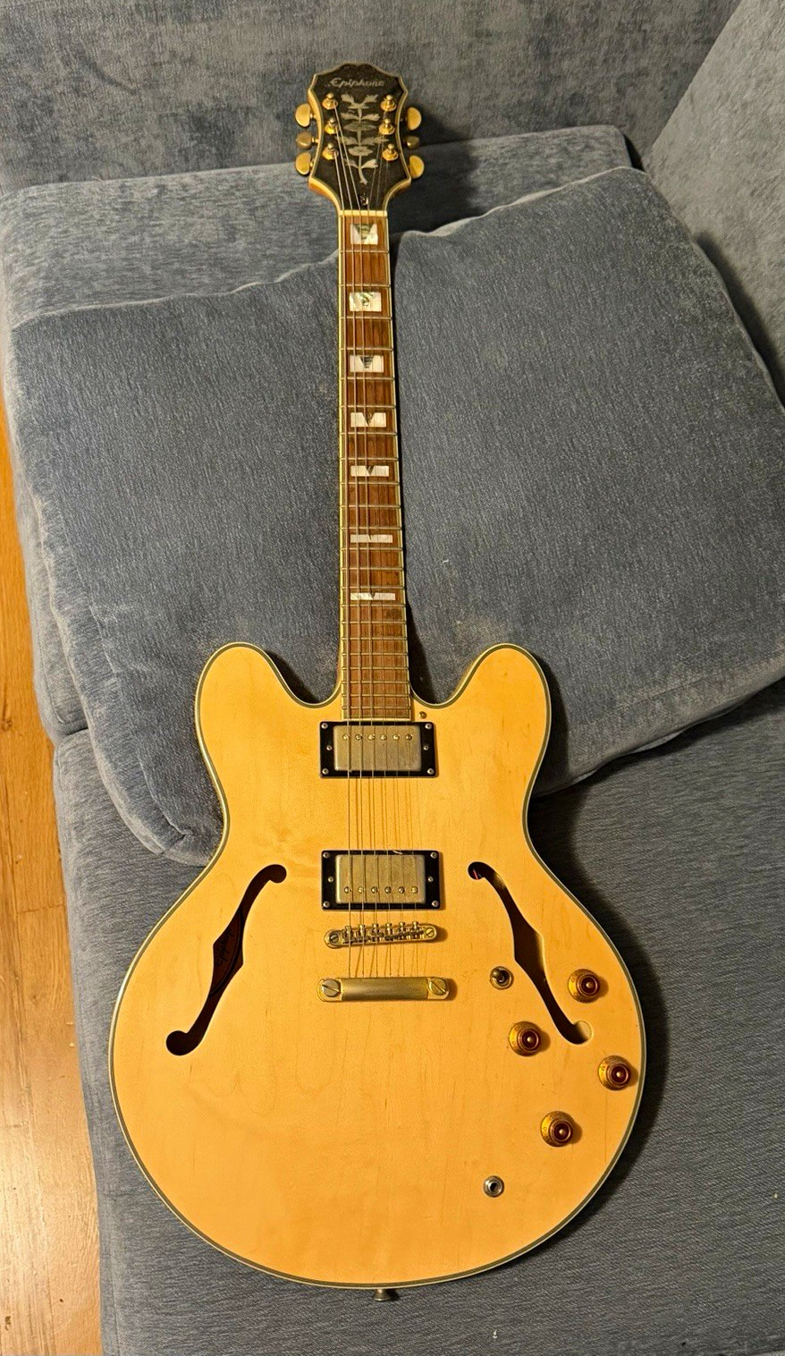 Epiphone Sheraton II (2006-2007). Epiphone Sheraton II (2006-2007).