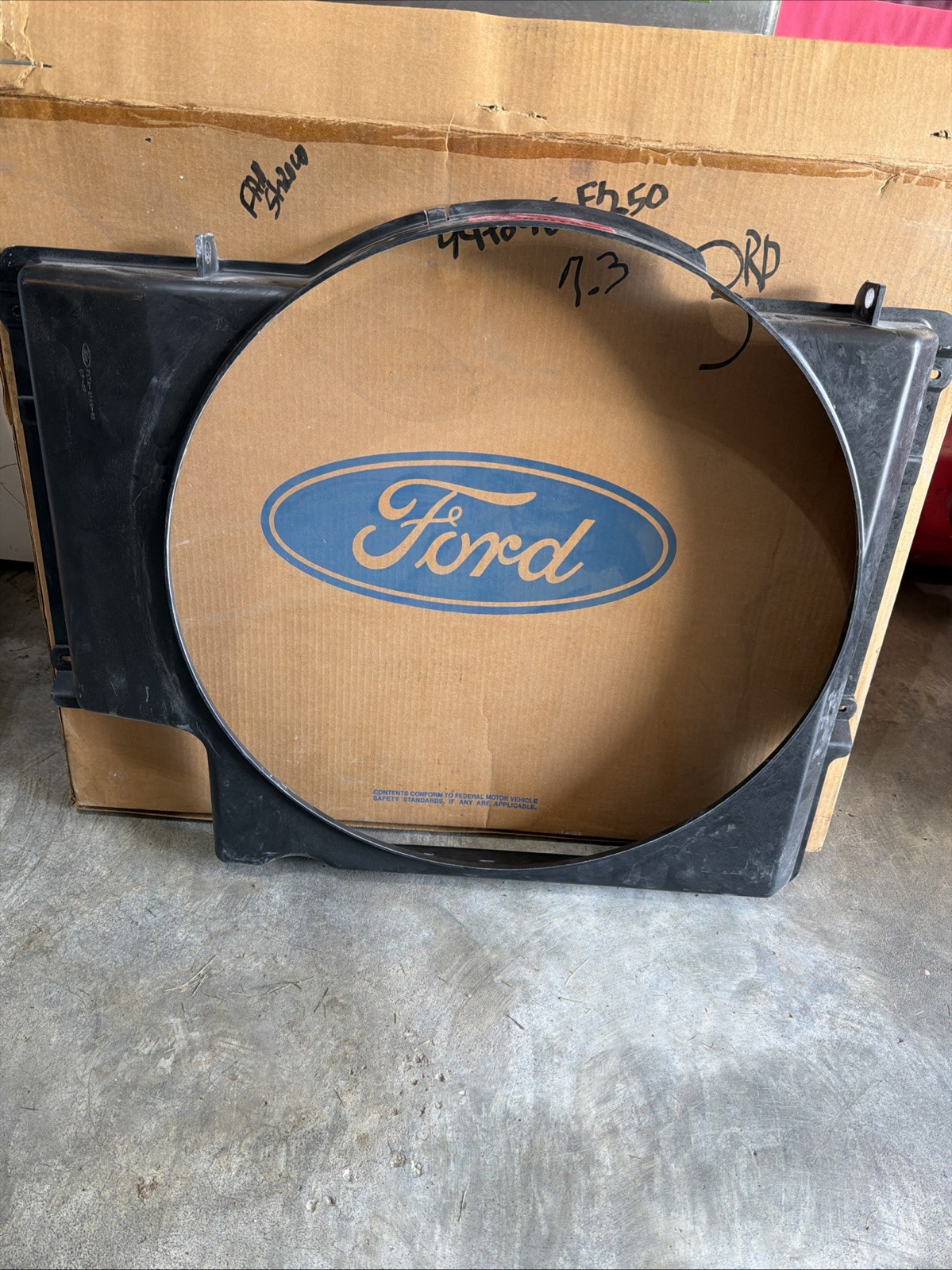 1995-1997 Ford F250 F350 7.3L Diesel Cooling Fan Radiator Shroud F5TA-8146-RB