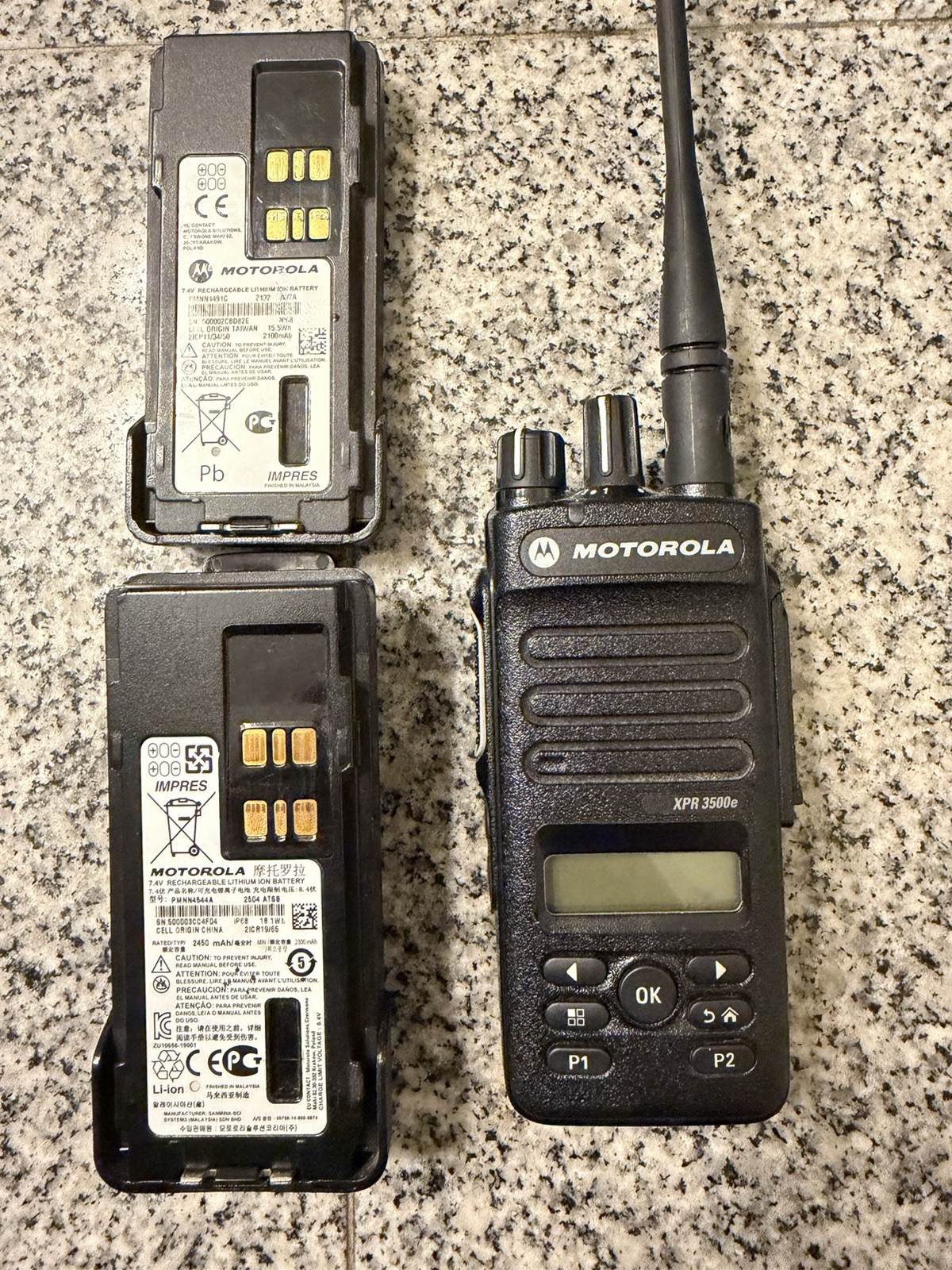 Motorola XPR 3500e UHF Two Way Radios AAH02RDH9VA1AN W ANTENNA & 2 Batteries Motorola XPR 3500e UHF Two Way Radios AAH02RDH9VA1AN W ANTENNA & 2 Batteries