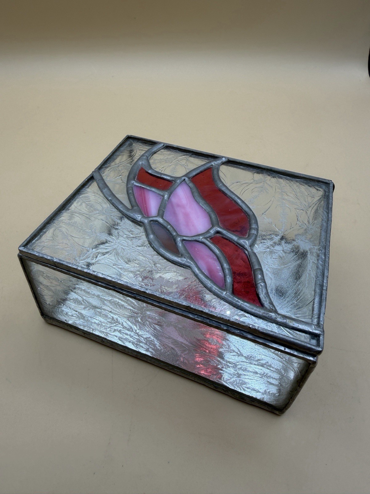 Vintage Etched Stained Glass Trinket Box BUTTERFLY Vintage Etched Stained Glass Trinket Box BUTTERFLY