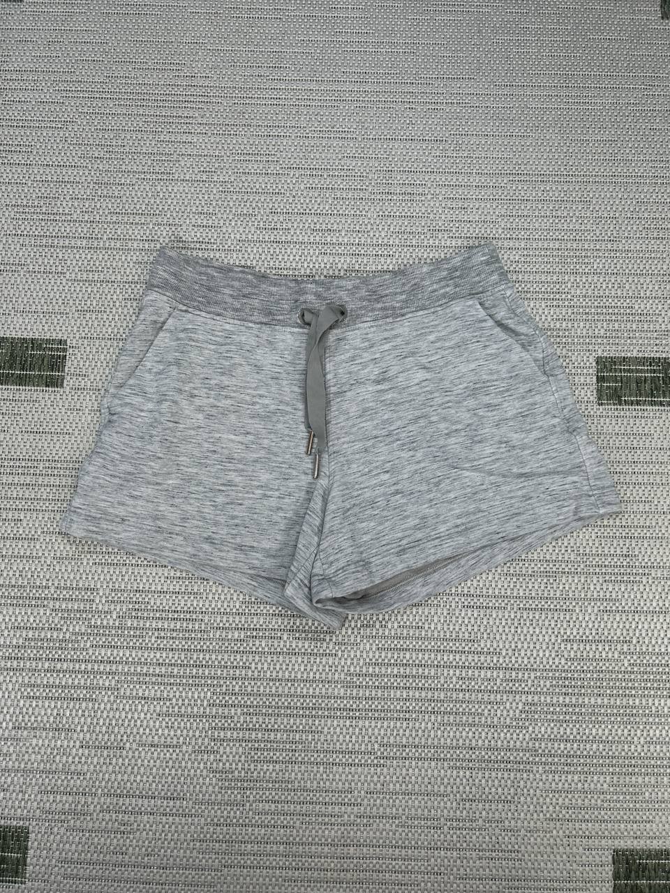 Athleta Shorts Womens Medium Balance 4\