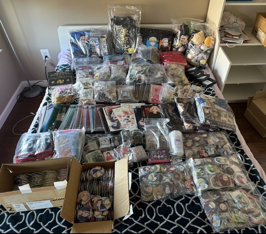 Tokyo Revengers Mystery Box MEDIUM (20+  Items)