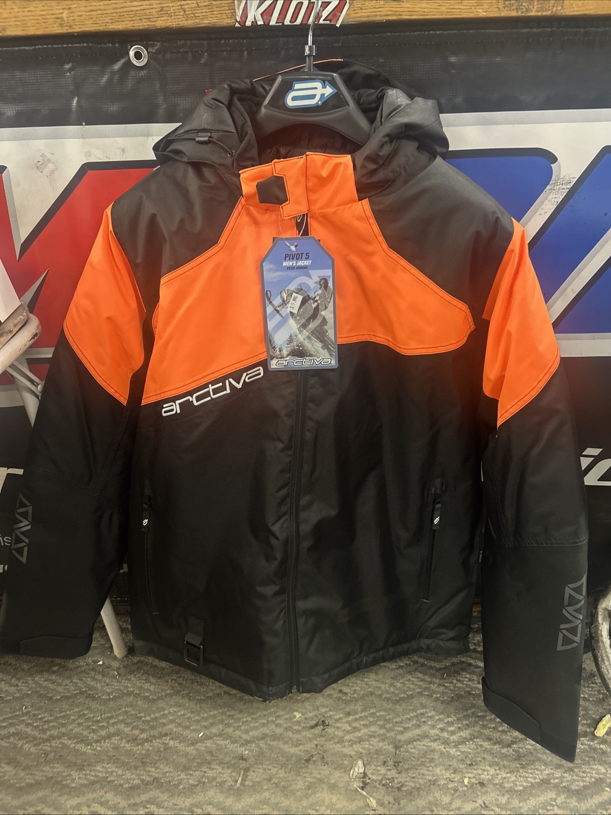 Arctiva Pivot 5 Men’s Jacket | Size XL | Black/orange Arctiva Pivot 5 Men’s Jacket | Size XL | Black/orange