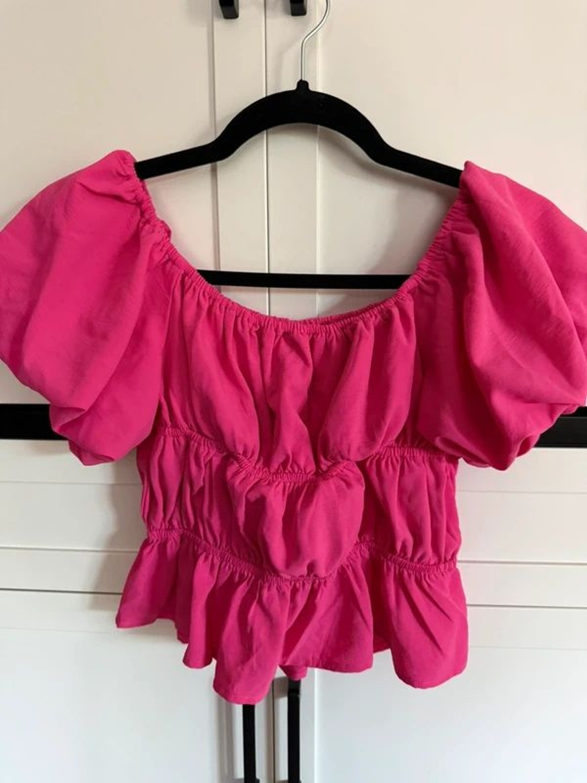 Hot Pink Puff Sleeve Peplum Top – Boutique – Size Small