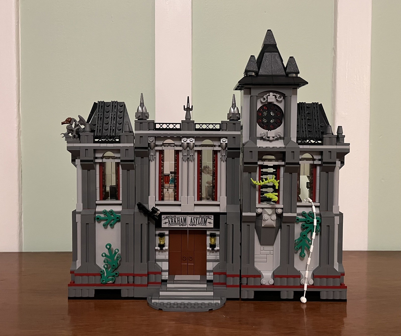 Lego Dc Universe Super Heroes Batman II Arkham Asylum Breakout 10937