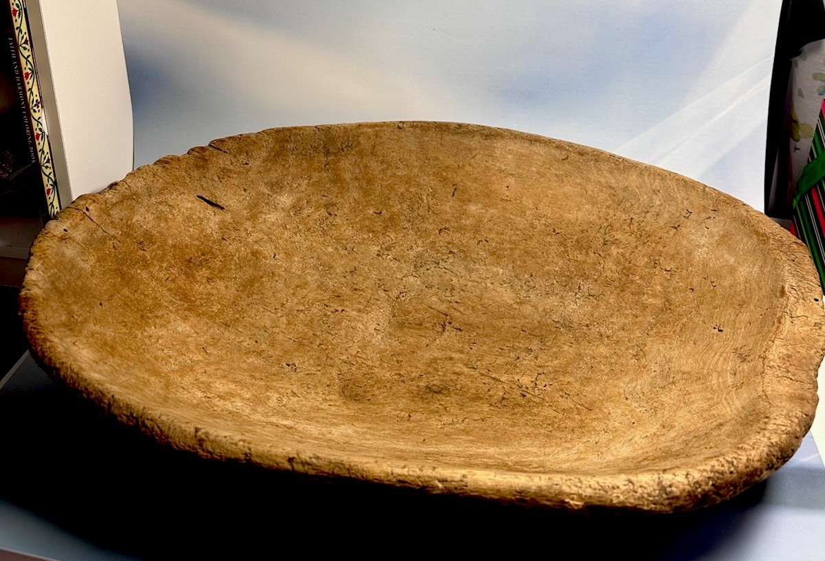 Large 22x14x4 Early American Hand Carved Country Trencher Dough Bowl 1700-1800s