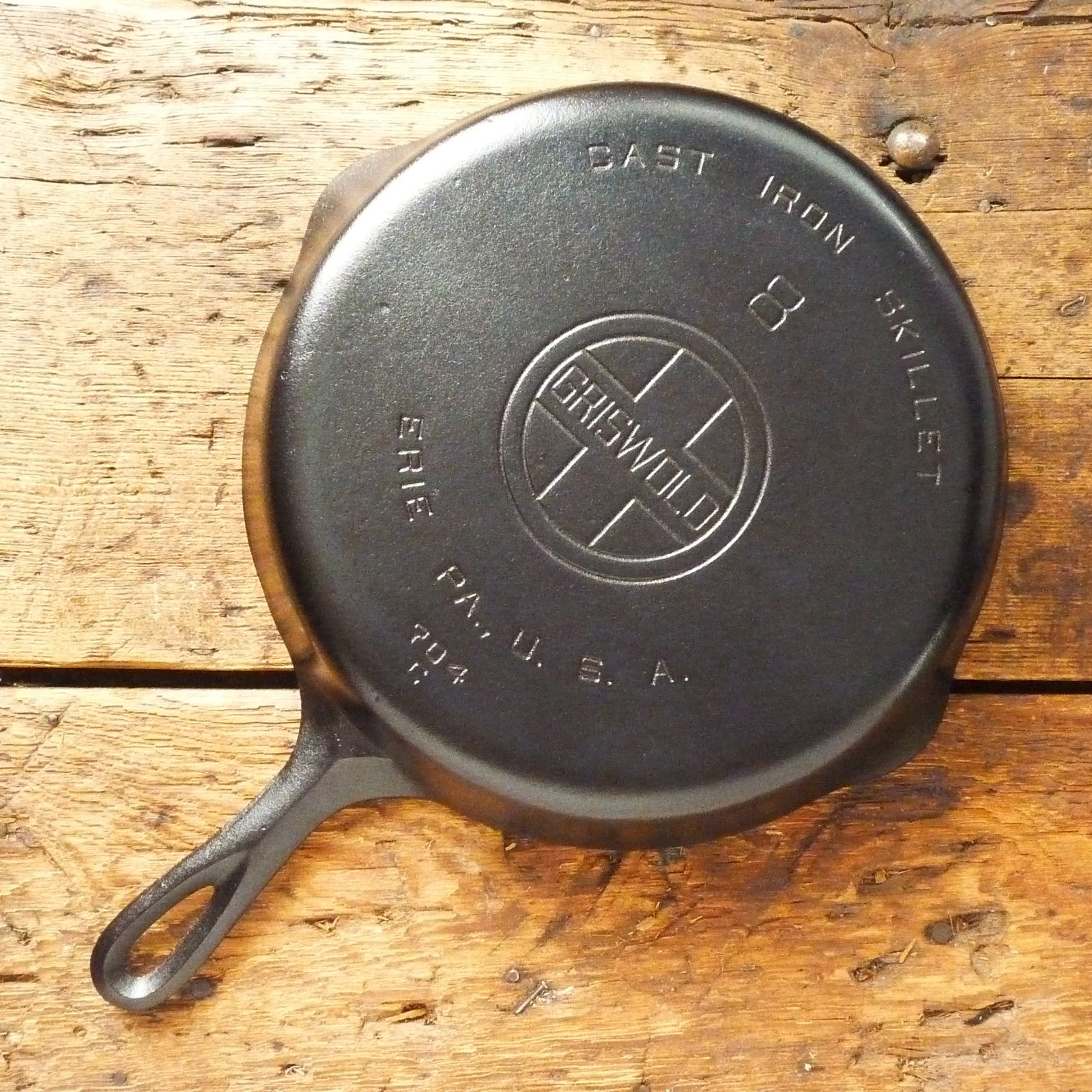 Vintage GRISWOLD Cast Iron SKILLET Frying Pan # 8 LARGE BLOCK LOGO - Ironspoon