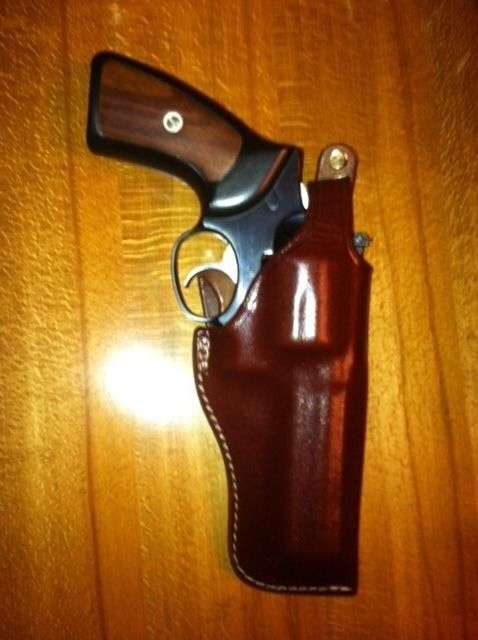 Leather Holster GP100, Security Six, Taurus, Rossi, S&W K/L -4 Leather Holster GP100, Security Six, Taurus, Rossi, S&W K/L -4