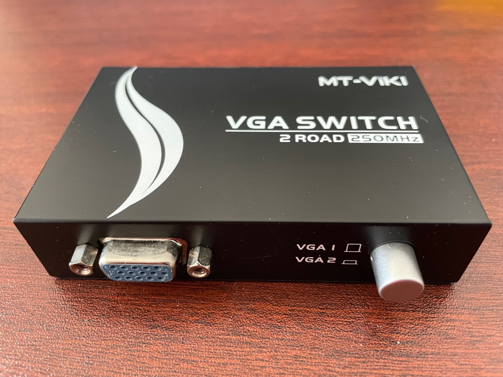 MT-VIKI VGA Switch 2 IN 1 Out VGA Audio Video Switcher (No Box & Manual) MT-VIKI VGA Switch 2 IN 1 Out VGA Audio Video Switcher (No Box & Manual)