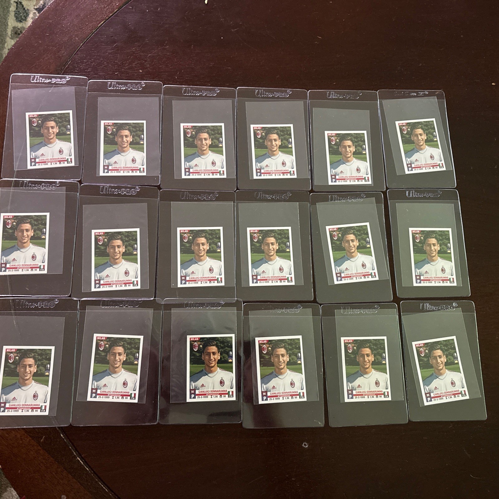 LOT OF EIGHTEEN (18) DONNARUMMA ROOKIE STICKER CALCIATORI PANINI 2015-16 #359 LOT OF EIGHTEEN (18) DONNARUMMA ROOKIE STICKER CALCIATORI PANINI 2015-16 #359