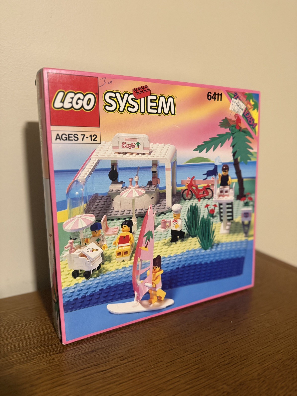 LEGO Town: Sand Dollar Café (6411) - New Sealed In Box - Lot 2 LEGO Town: Sand Dollar Café (6411) - New Sealed In Box - Lot 2