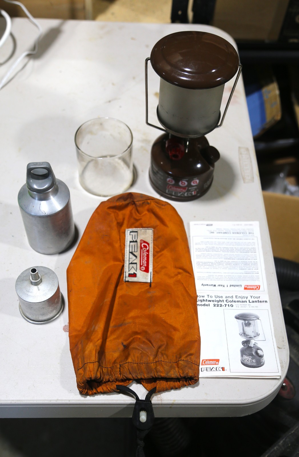 Vintage Coleman Model 222-710 Peak 1 Lantern 1/82 bundle TESTED, 