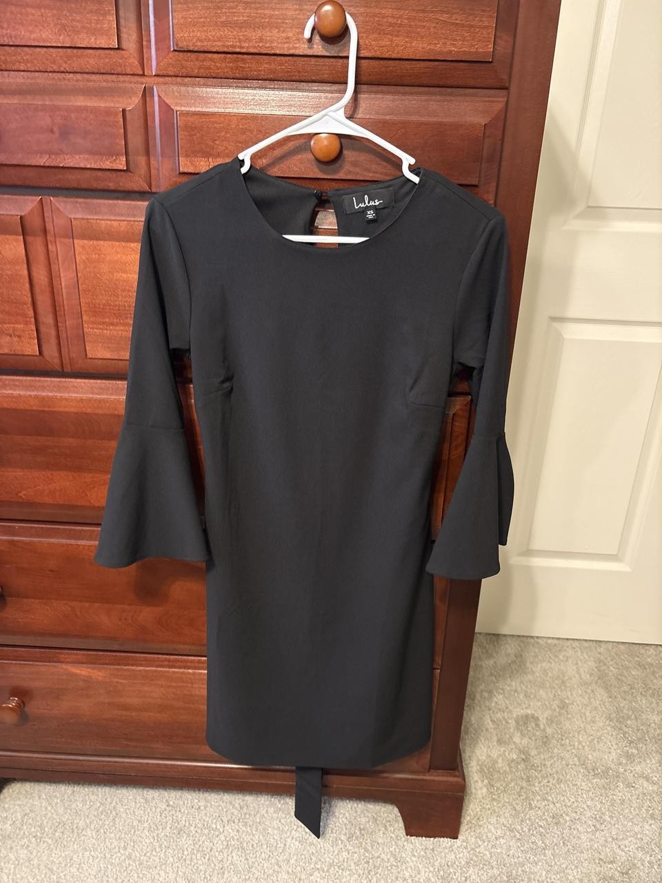 Lulus Black XS Bell Sleeve Sheath Dress with Tie Waist
