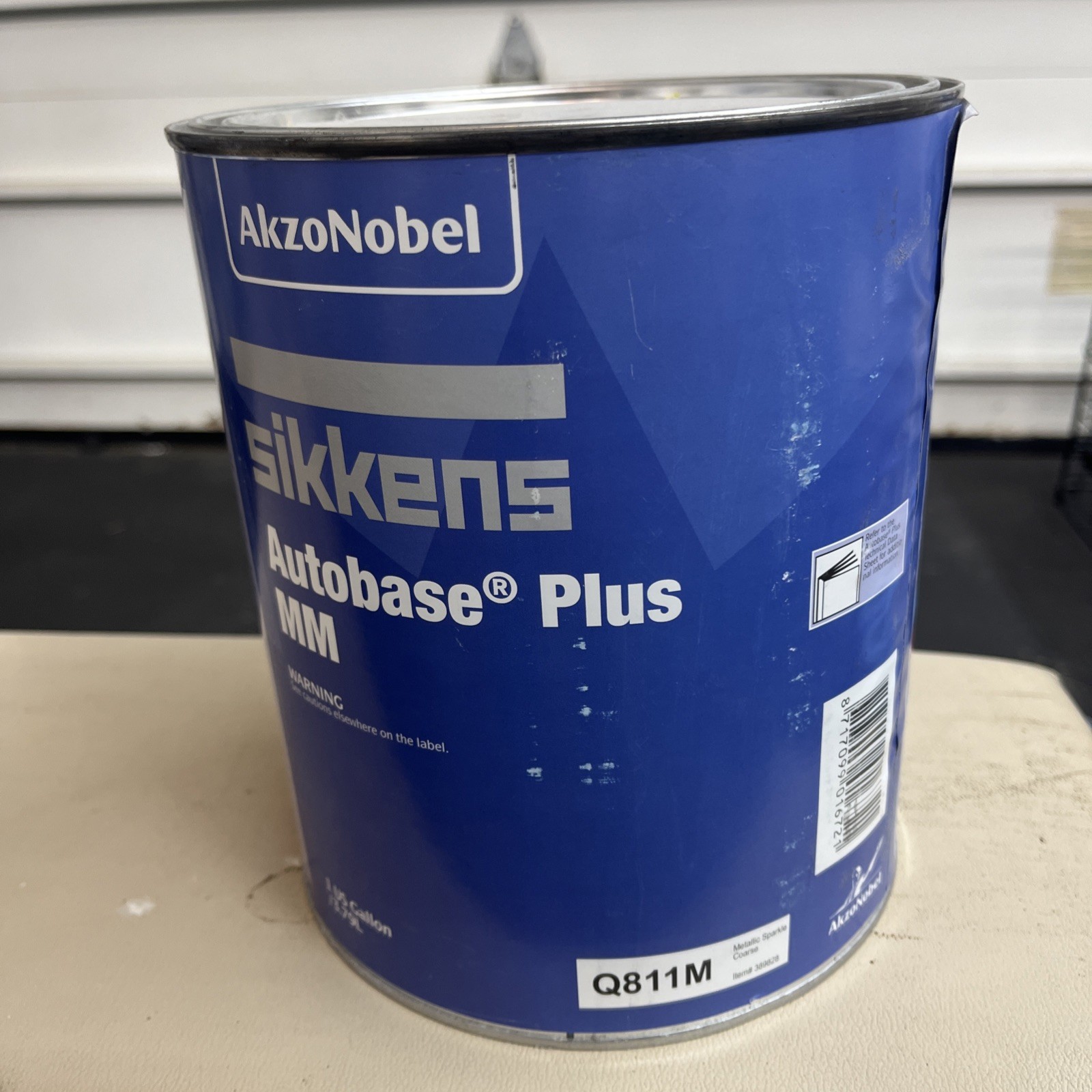 AKZONOBEL 389828 Q811M Metallic Coarse Toner - New-  1 Gallon