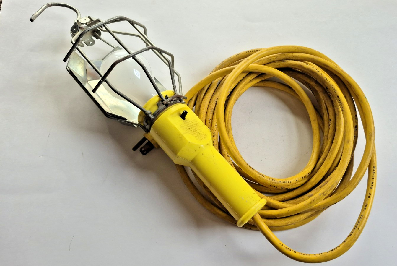 Vintage McGill Heavy Duty Industrial Drop Cage Work Light with 20’ Cord, USA Vintage McGill Heavy Duty Industrial Drop Cage Work Light with 20’ Cord, USA