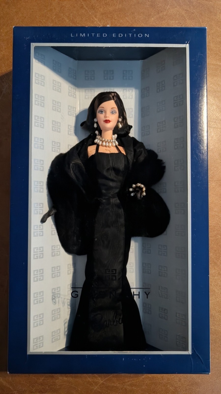 Givenchy Barbie Doll Limited Edition 1999 Mattel No. 24635 NRFB Givenchy Barbie Doll Limited Edition 1999 Mattel No. 24635 NRFB