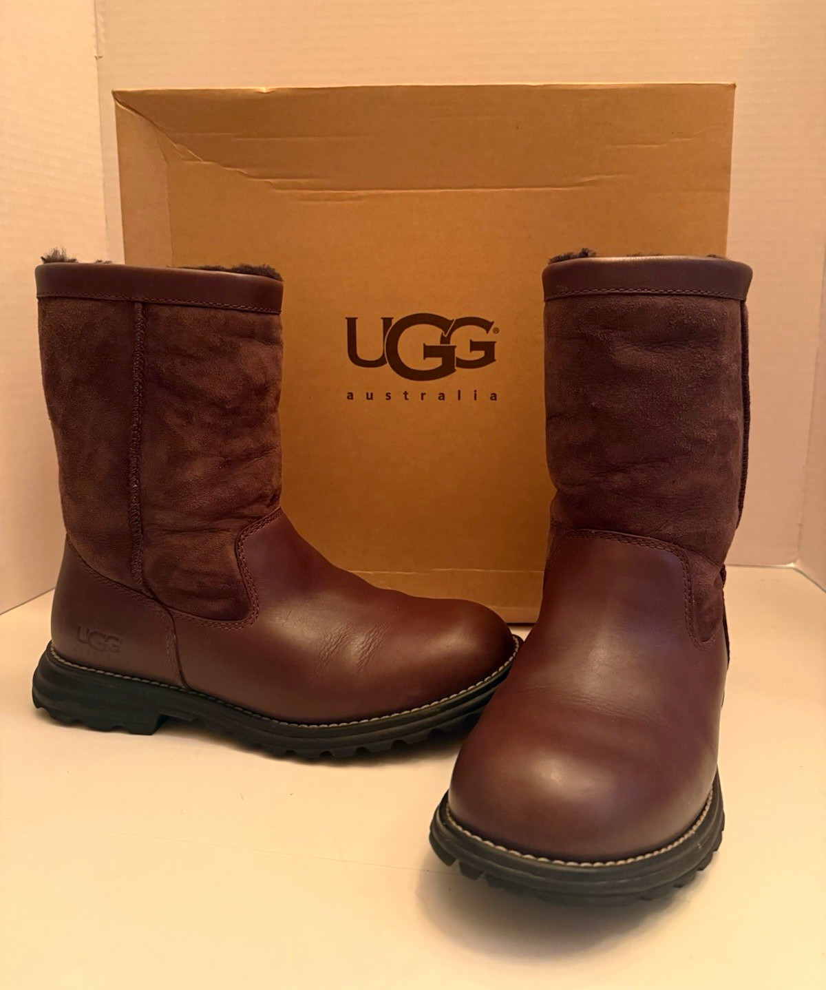 UGG Australia Brooks 5381 Brown Leather Shearling Lined Mid-Calf Boot US 8