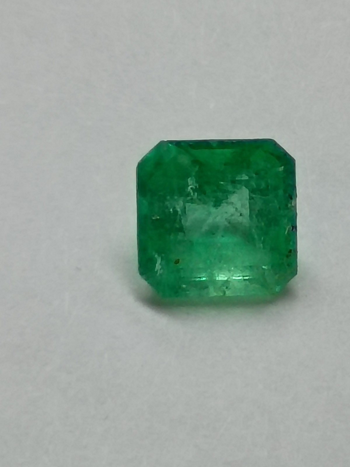 Gorgeous 100% Natural Colombian Emerald 7.2x7.2mm 1.55 Ct Gorgeous 100% Natural Colombian Emerald 7.2x7.2mm 1.55 Ct