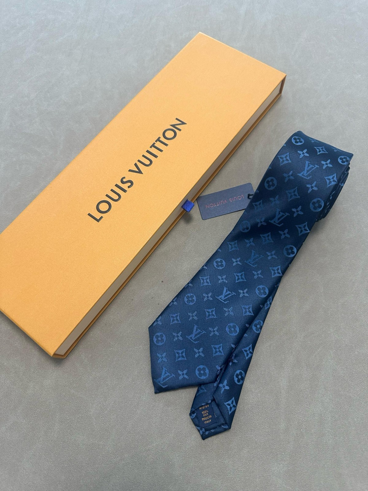 Louis Vuitton Men\'s Monogram Tie Navy Full Packaging Brand NEW Louis Vuitton Men\'s Monogram Tie Navy Full Packaging Brand NEW