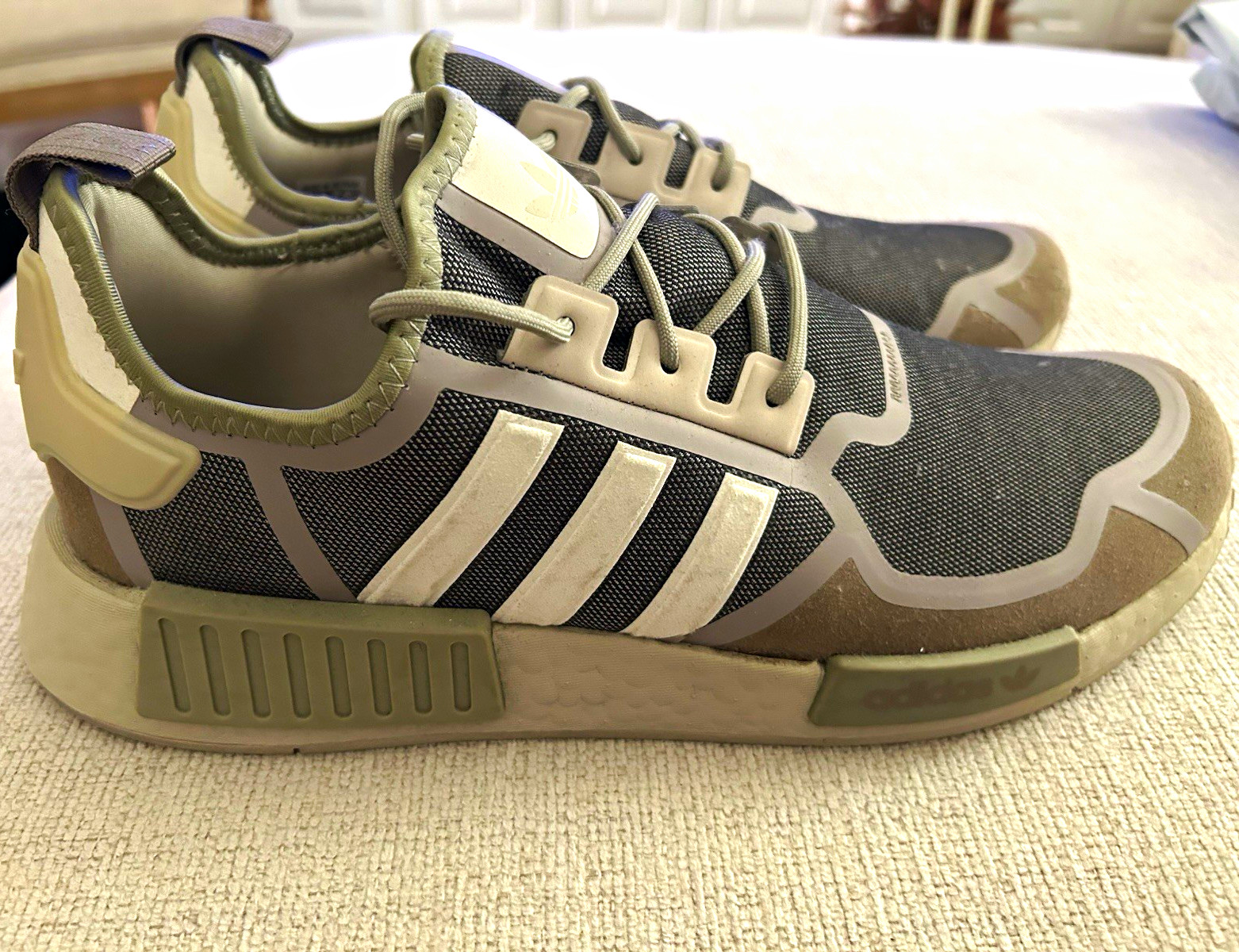 adidas NMD R1 Men’s Low Top Lace-Up Running Sneakers Gray White Boost
