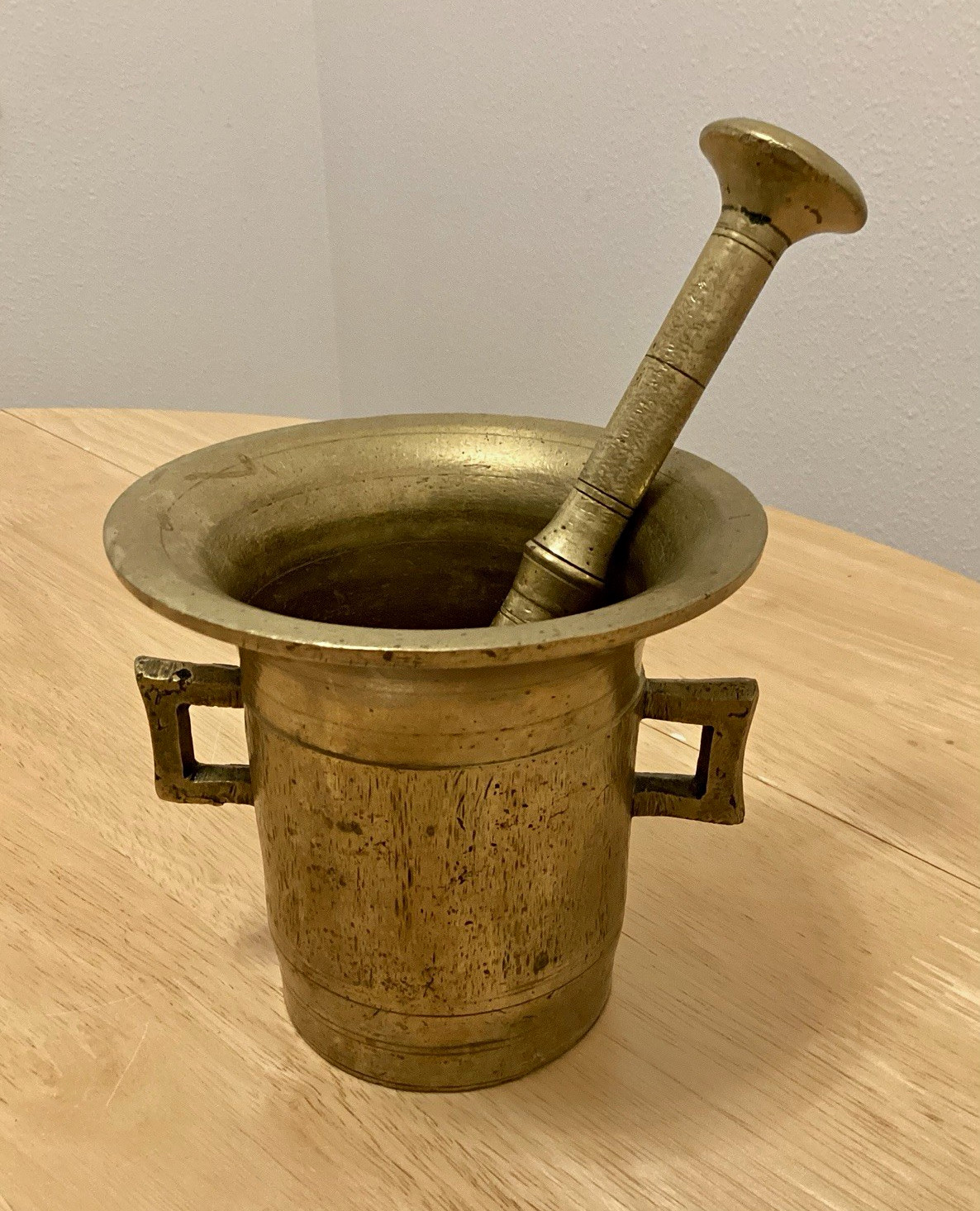 19th Century Antique Solid Brass Mortar & Pestle Heavy Cast Design 4 Pounds