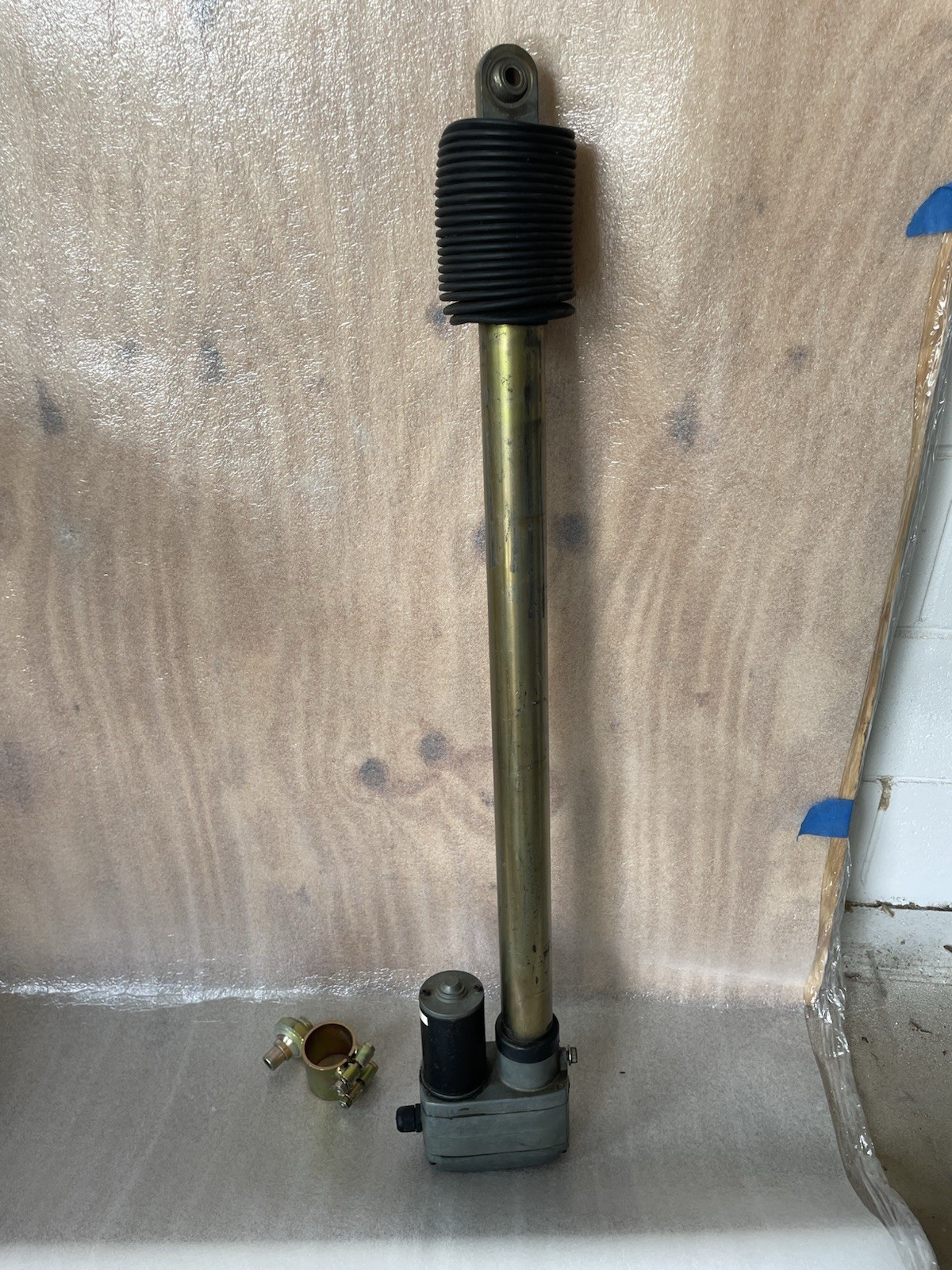 Thomson Saginaw 24” Actuator Arm.  Satellite Dish, Enterence Farm Gate Arm