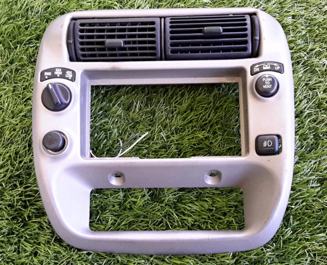2001-2005 FORD EXPLORER SPORT TRAC RADIO DASH BEZEL GRAY OEM SEE PHOTO