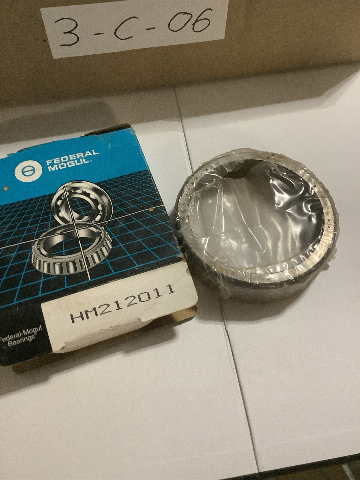Wheel Bearing National Federal Mogul HM212011 NOS