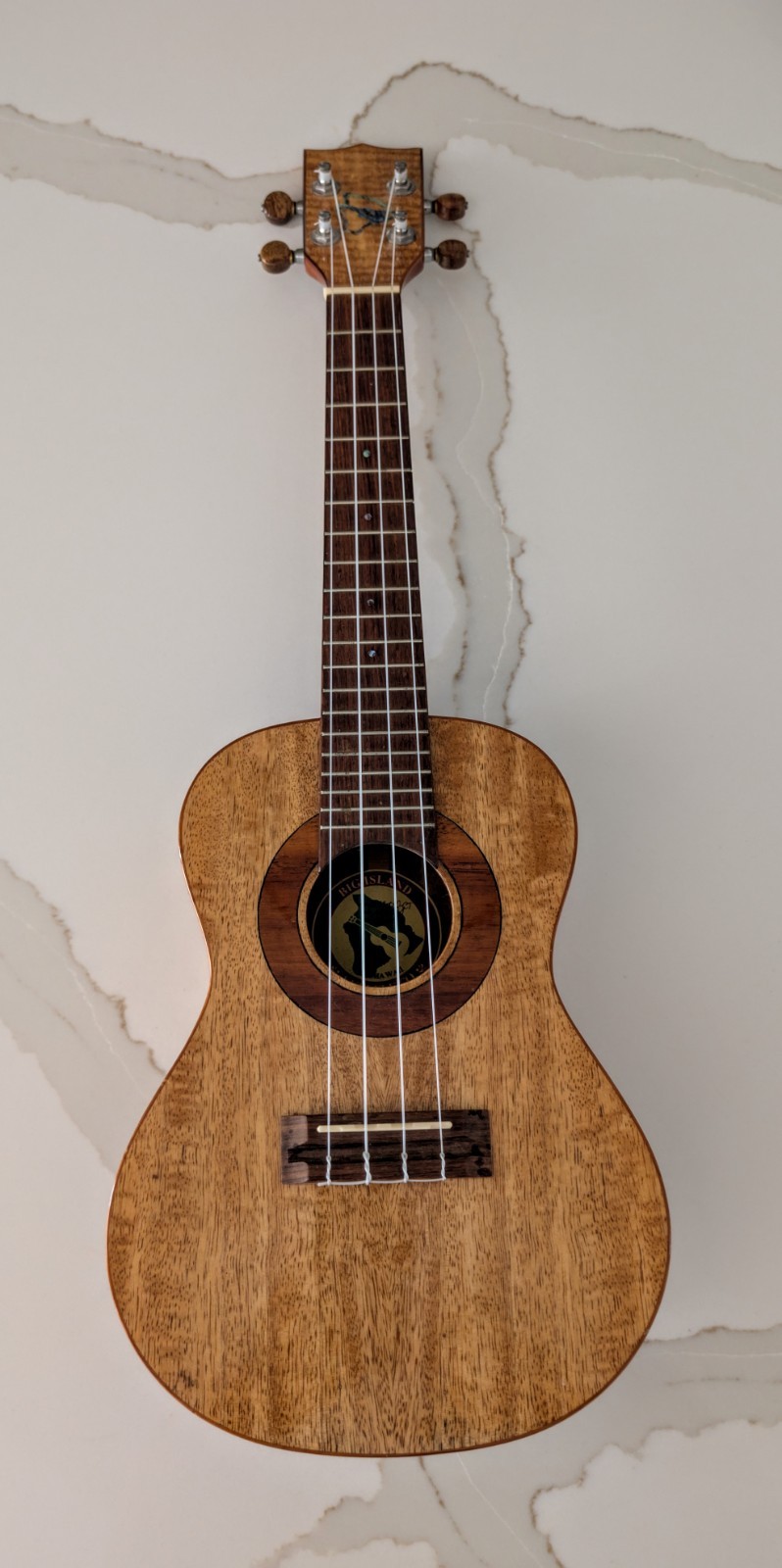 Big Island U-KRT-MO-CT Tenor Ukulele Solid Mango Thin-Body Cutaway No Bag