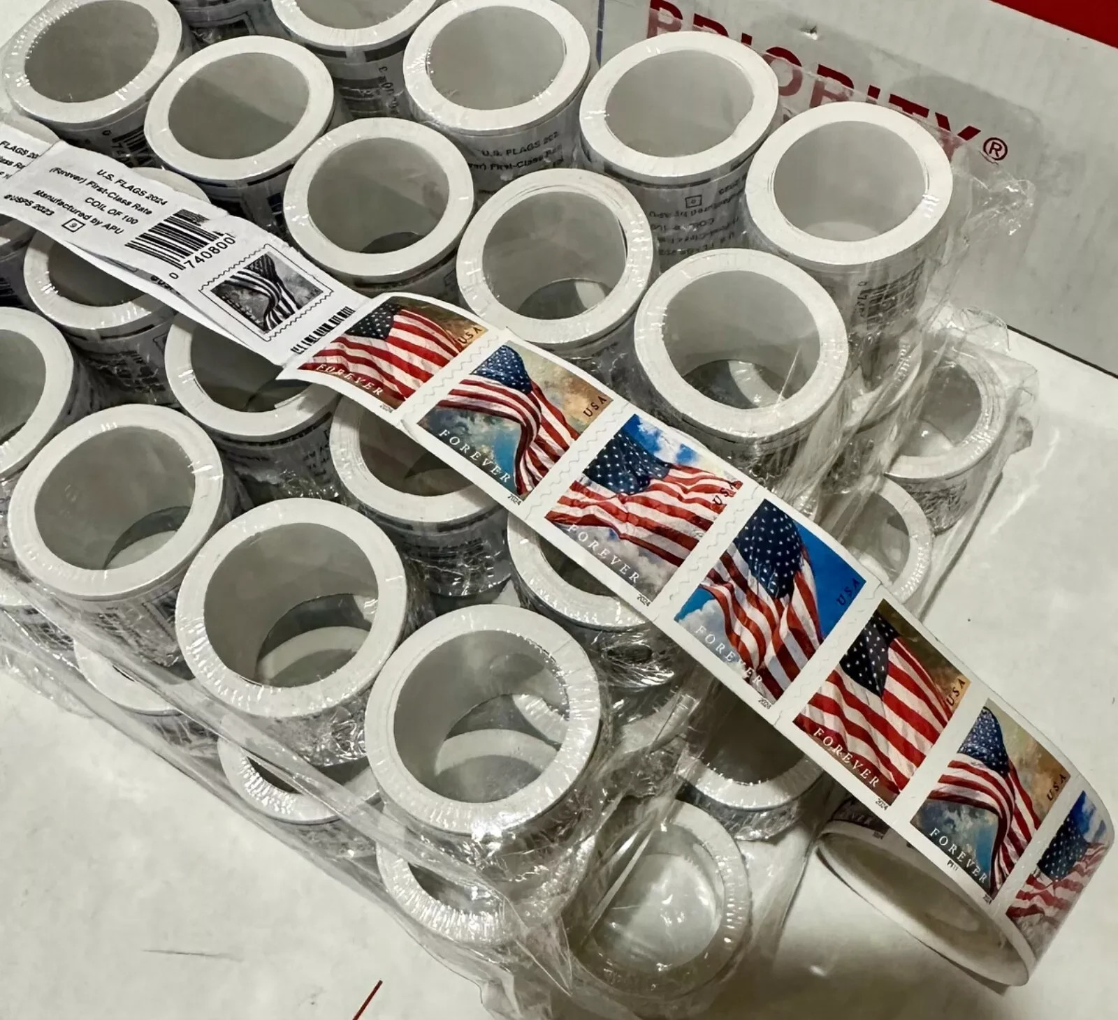 U S P S First Class Roll Of 100 US Postage Stamps 100 PCS- Never Used -2024 U S P S First Class Roll Of 100 US Postage Stamps 100 PCS- Never Used -2024