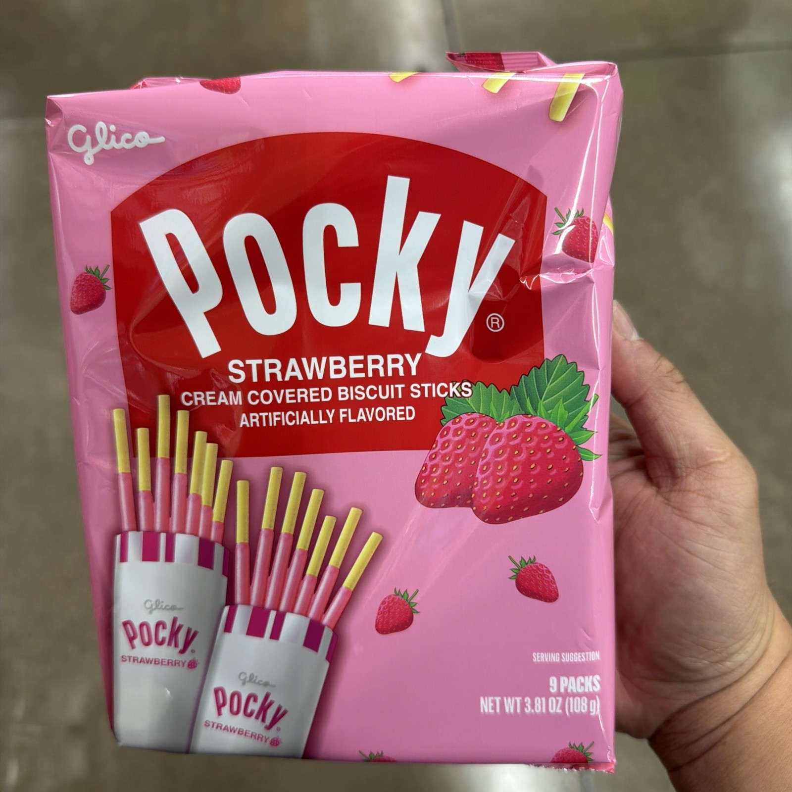 GLICO POCKY STRAWBERRY CREAM COVERED BISCUIT STICKS 3.81oz 9 PACKS A BAG GLICO POCKY STRAWBERRY CREAM COVERED BISCUIT STICKS 3.81oz 9 PACKS A BAG