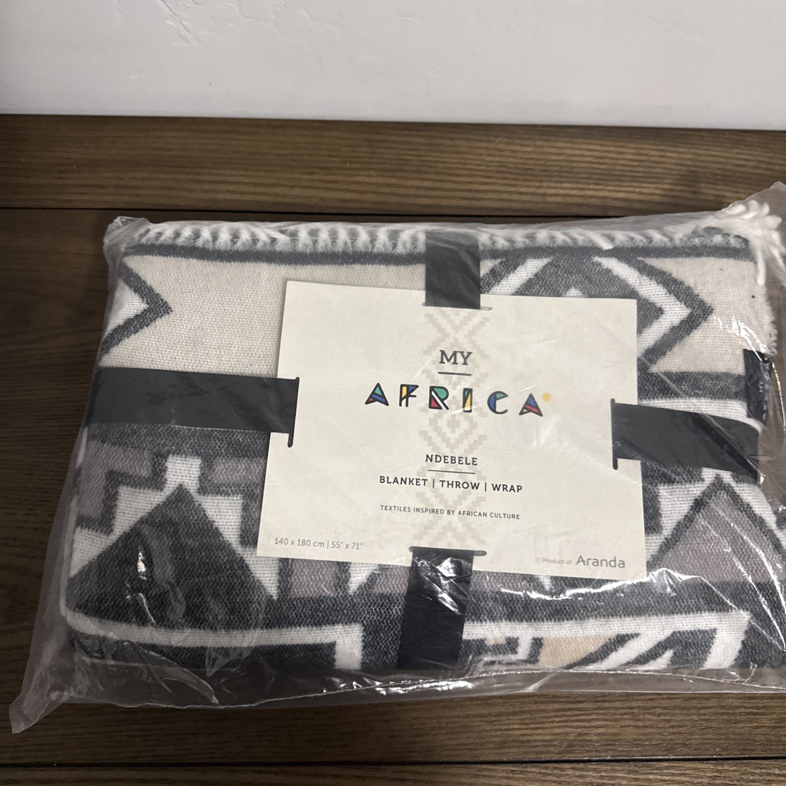 ARANDA My AFRICA NDEBELE THROW BLANKET WRAP 55 ARANDA My AFRICA NDEBELE THROW BLANKET WRAP 55