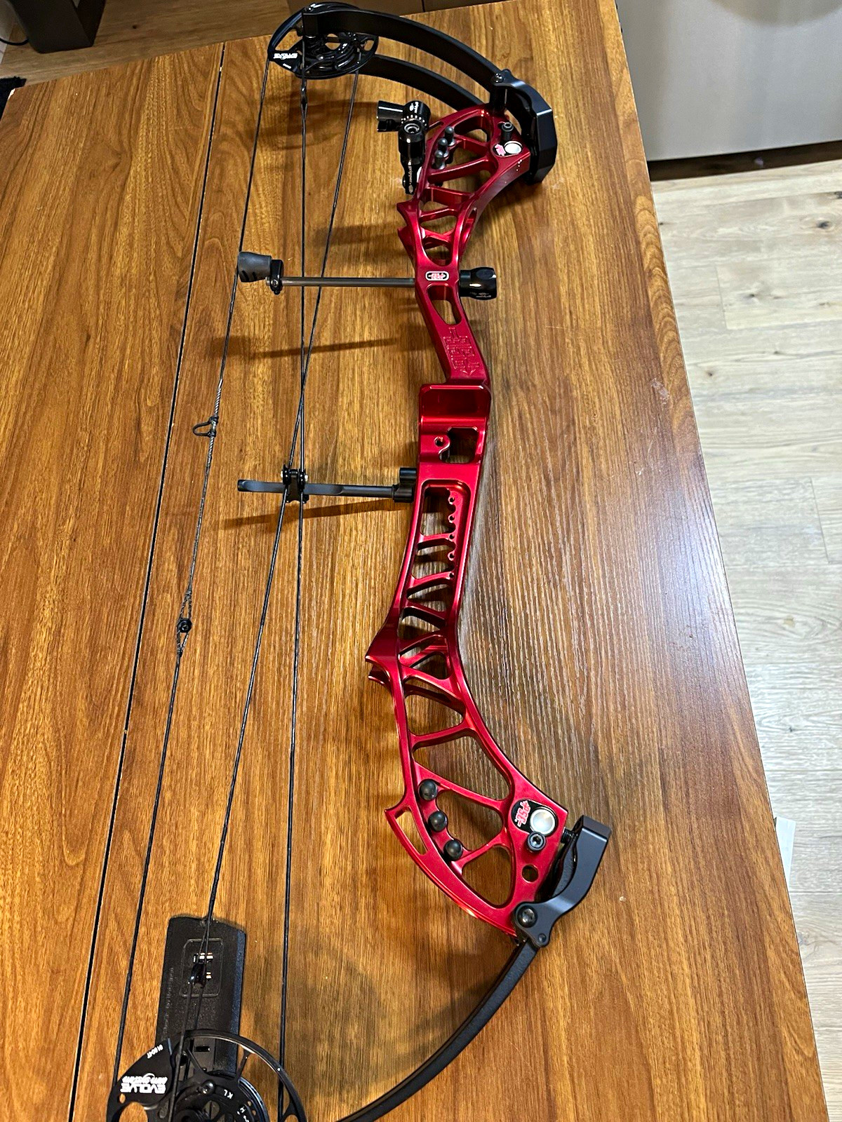 PSE Shootdown Target Compound Bow Right Hand 50-60# SE Evolve Cam Carbon case￼
