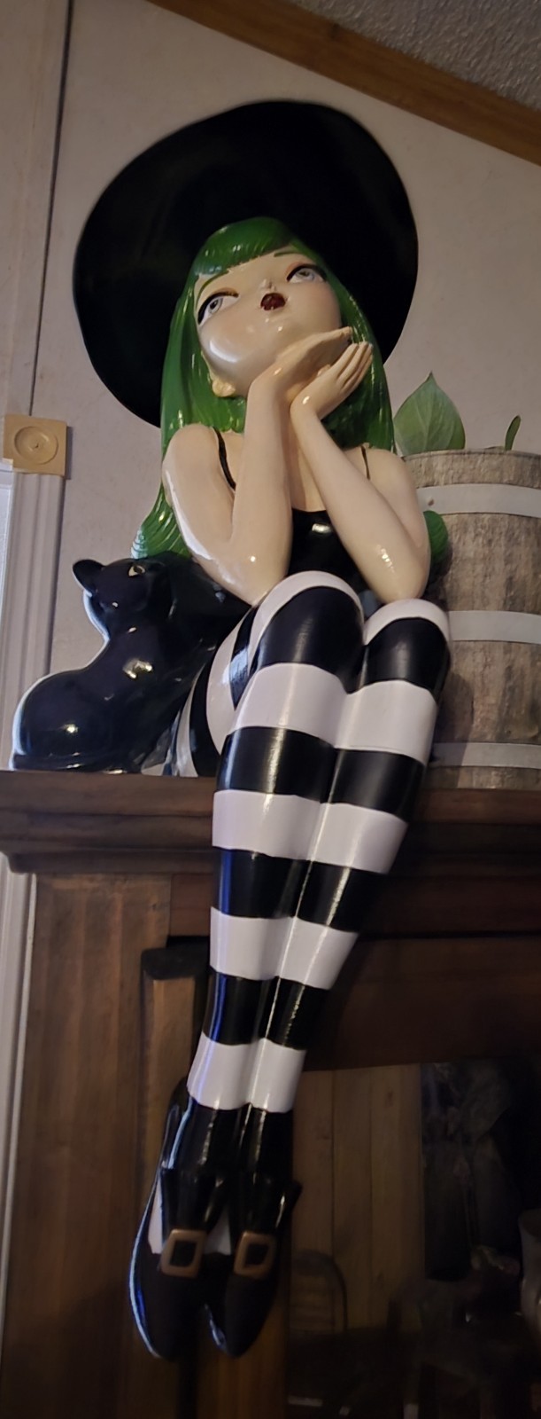 BELLA LUX SITTING PRETTY GREEN HAIR 24” RESIN GOOD WITCH WITH BLACK CAT NWT BELLA LUX SITTING PRETTY GREEN HAIR 24” RESIN GOOD WITCH WITH BLACK CAT NWT