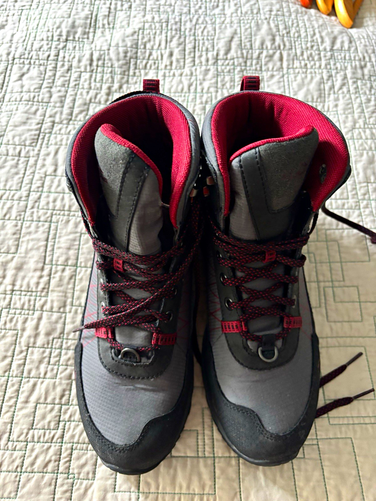 L.L.Bean Men\'s Hiking Boots Gray/Black/Burgundy US Size 8 Medium Width