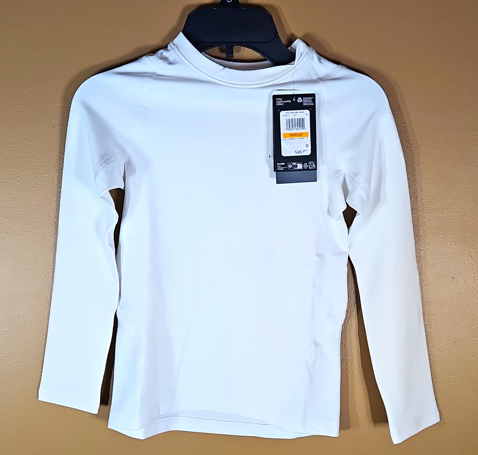 Under Armour ColdGear Armour LS Boys White Long Sleeve Crew Neck Tee S Under Armour ColdGear Armour LS Boys White Long Sleeve Crew Neck Tee S