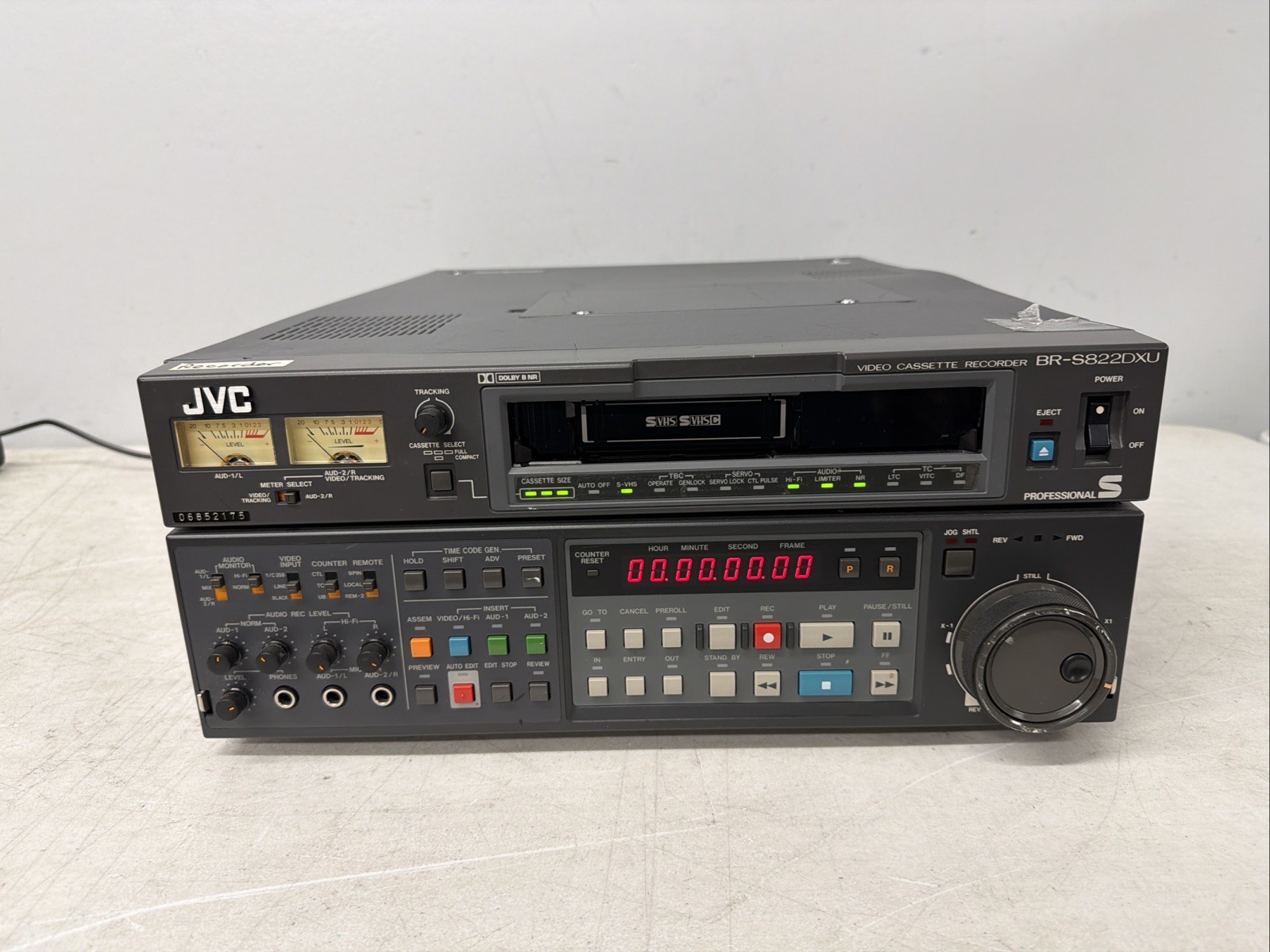 Genuine JVC BR-S822DXU Video Cassette Recorder VHS VHSC Genuine JVC BR-S822DXU Video Cassette Recorder VHS VHSC