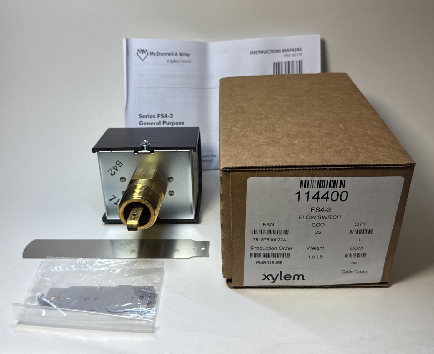 McDonnell & Miller FS4-3 1 In. NPT Flow Switch PN 114400 New