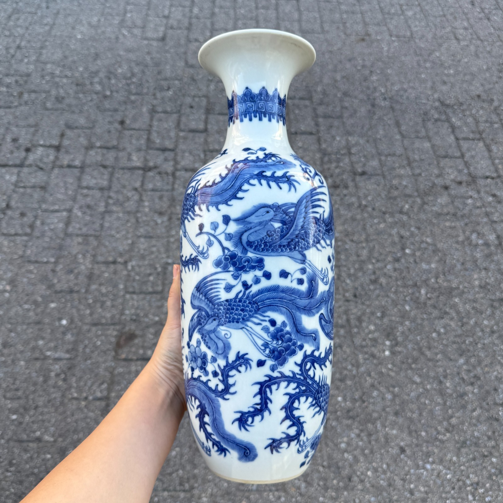 chinese porcelain Blue and White Porcelain Vase, Nine Phoenix Pattern