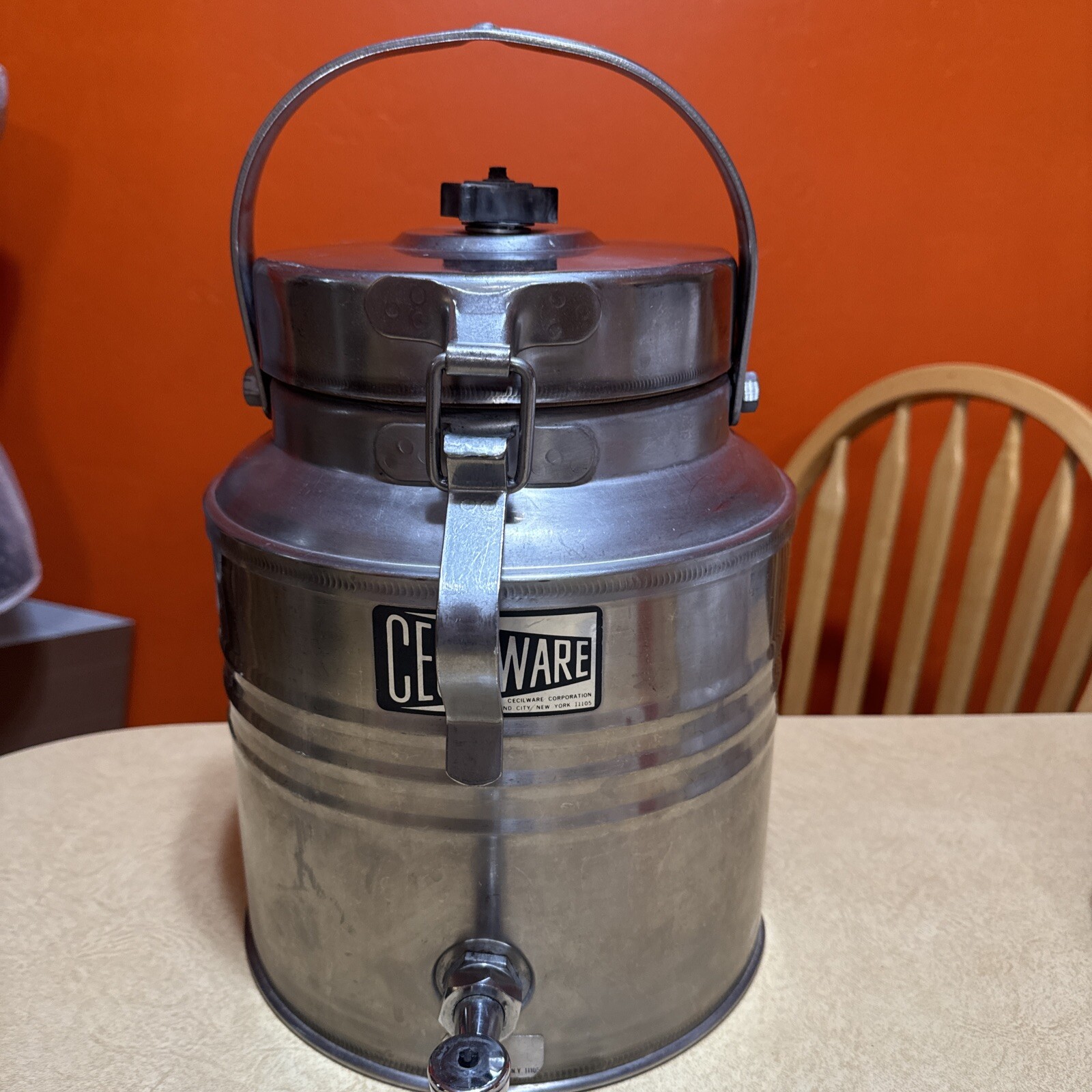 Cecilware insulated 5 gallon hot coffee/ water dispenser stainless steel Vintage Cecilware insulated 5 gallon hot coffee/ water dispenser stainless steel Vintage