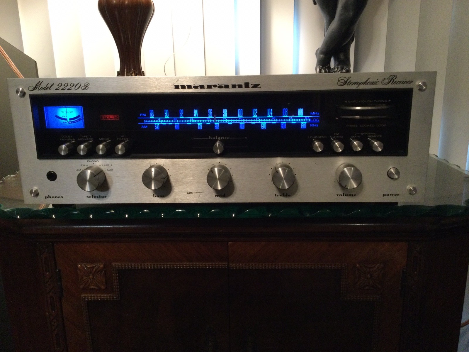 Marantz 2220B Stereo Receiver, Extra Clean, Serviced, LED Upgrade, Watch Video Marantz 2220B Stereo Receiver, Extra Clean, Serviced, LED Upgrade, Watch Video