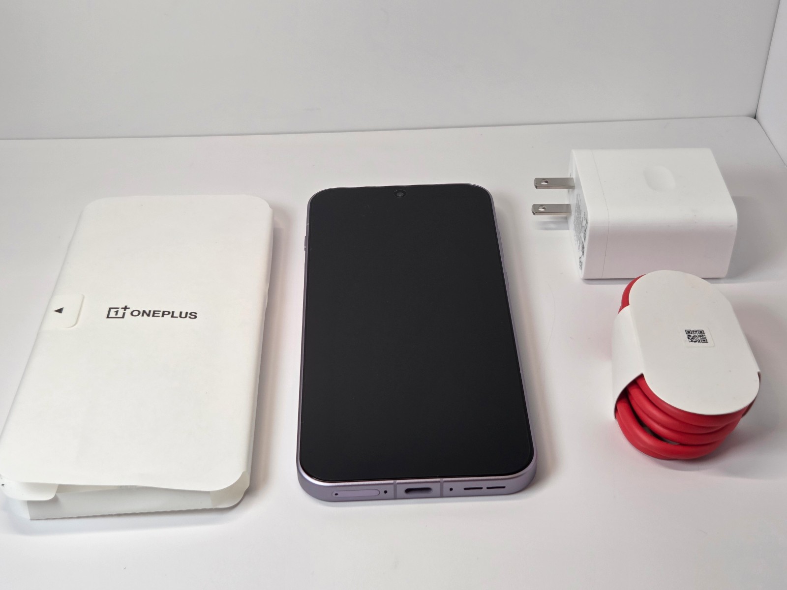 NEW OnePlus 15 - 16GB RAM + 512GB - Ultra Violet (Unlocked) CPH2749 - (US Model)