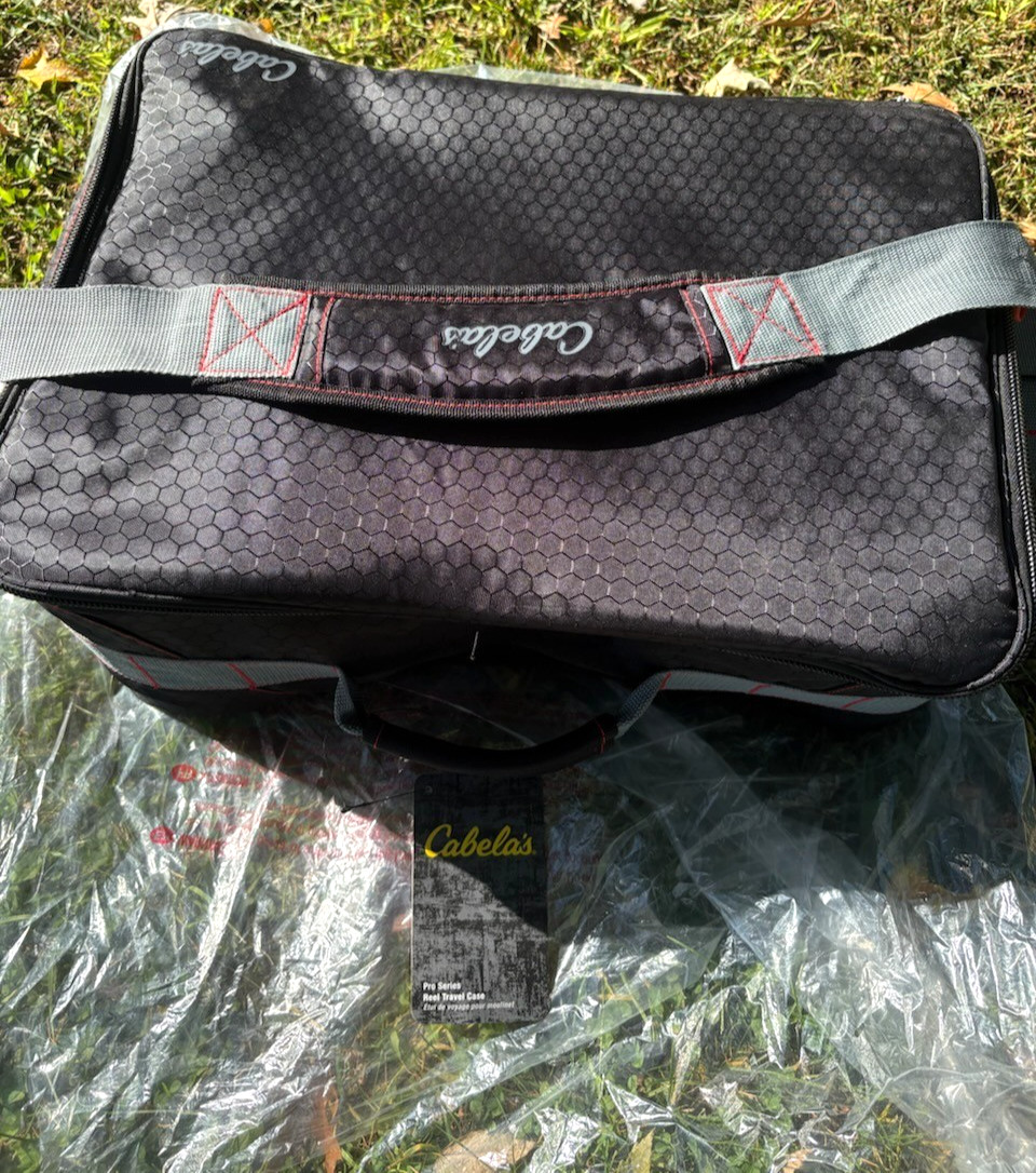 New CABELA\'s Fly Fishing PRO SERIES Protective REEL TRAVEL CASE Black 35320-CB
