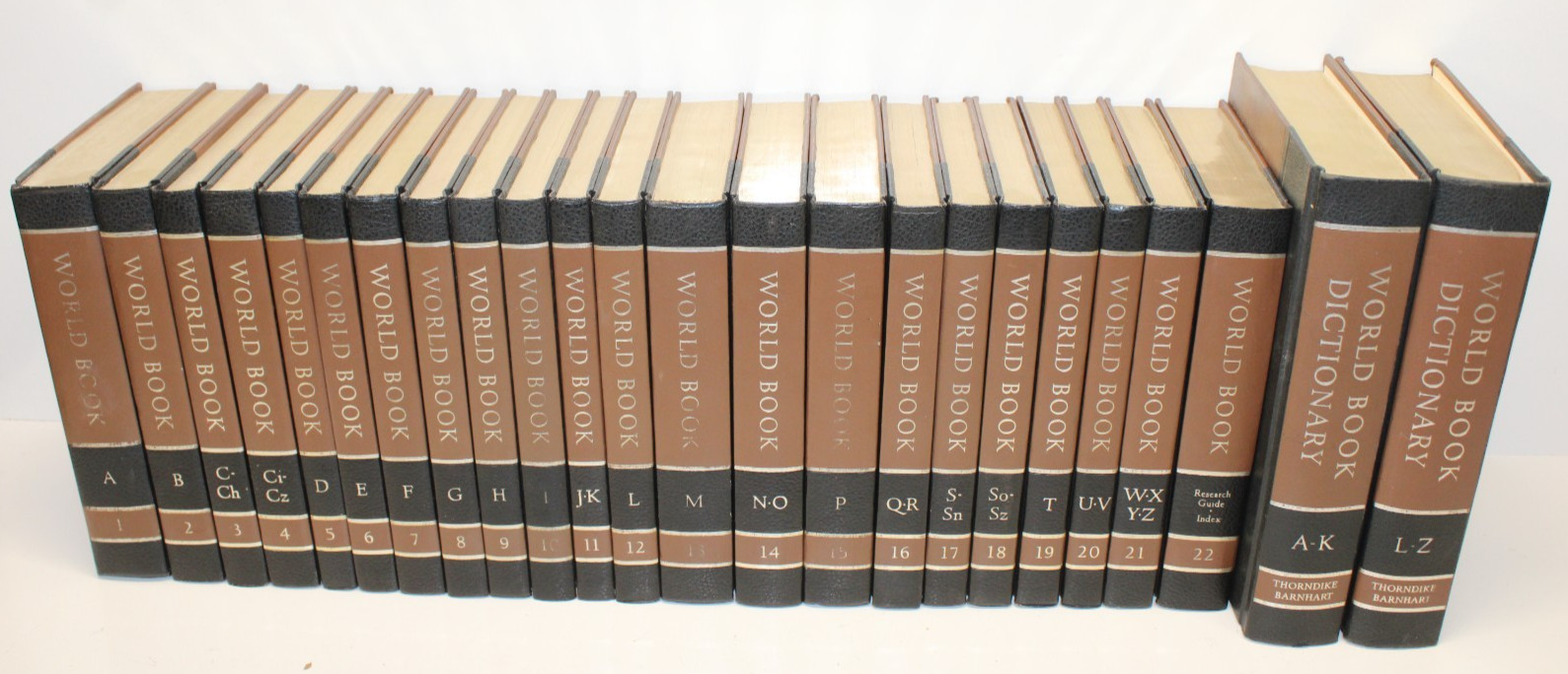 Vintage 1975 World Book Encyclopedia Complete Set of 22 with Dictionaries