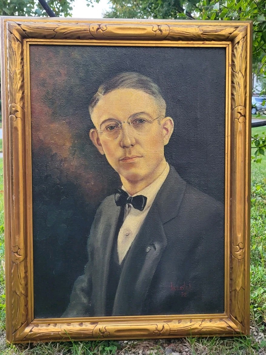 Vintage Portrait Gentleman Oil Painting by American Artist W. E. Silet Vintage Portrait Gentleman Oil Painting by American Artist W. E. Silet